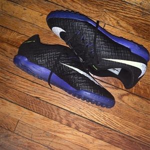 Nike soccer indoor cleats